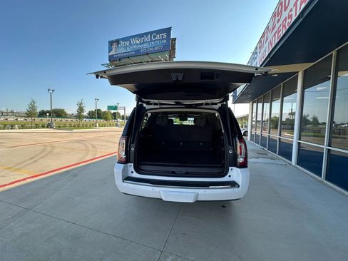 Used 2017 GMC Yukon XL Denali w/ Open Road Package AWD/4WD image 9