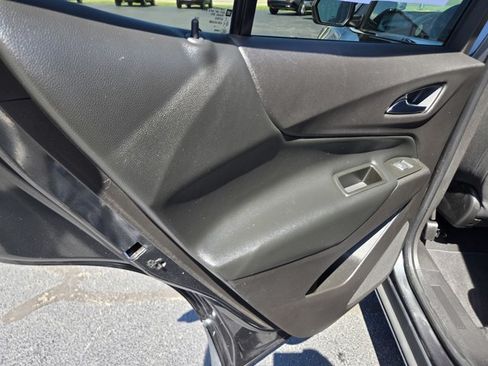 Used 2020 Chevrolet Equinox LT AWD/4WD image 36