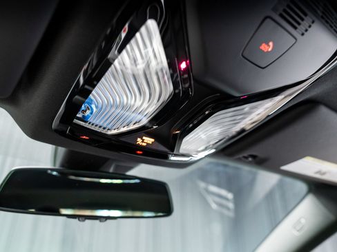 Used 2025 BMW M2 w/ Lighting Package RWD image 59