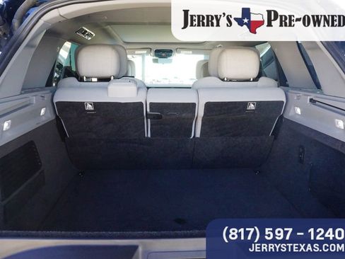 Used 2024 Land Rover Range Rover SV image 21