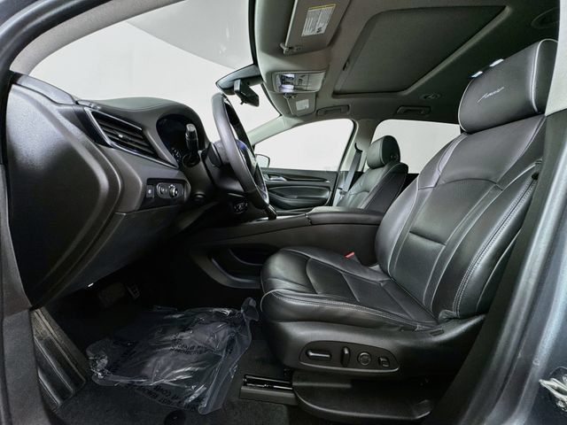 Used 2021 Buick Enclave Avenir w/ Avenir Technology Package AWD/4WD image 41