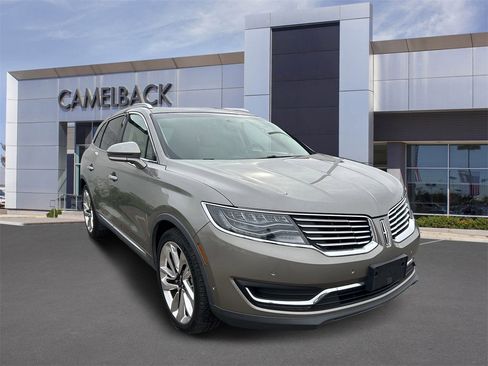 Used 2017 Lincoln MKX Reserve w/ Luxury Package image 3
