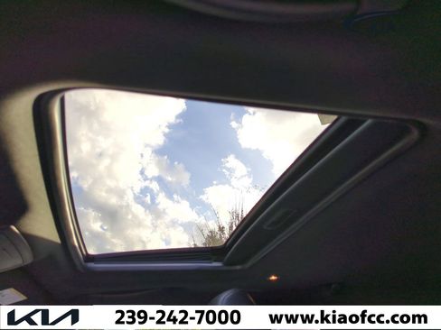 Used 2015 Dodge Challenger R/T Scat Pack w/ Scat Pack Appearance Package image 19