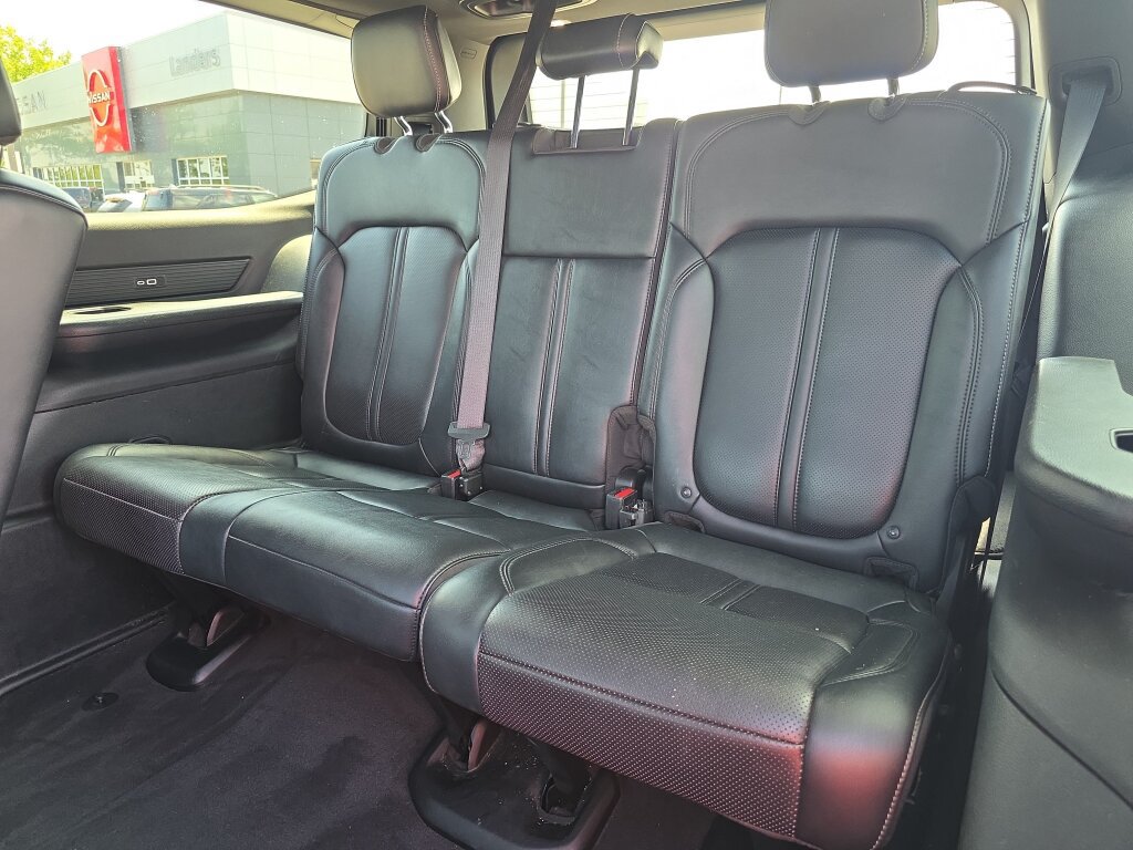 Used 2022 Jeep Wagoneer Series II RWD image 12