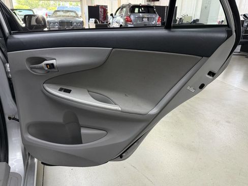 Used 2012 Toyota Corolla LE FWD image 14