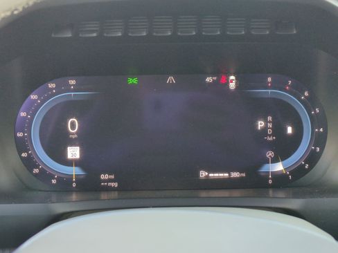 Used 2023 Volvo XC90 B5 Plus w/ Protection Package Premier image 21