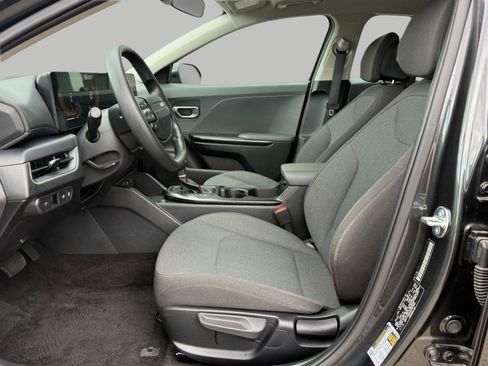 Used 2025 Kia K4 FWD image 23