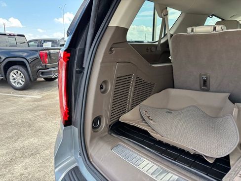 Used 2023 GMC Yukon XL Denali AWD/4WD image 12