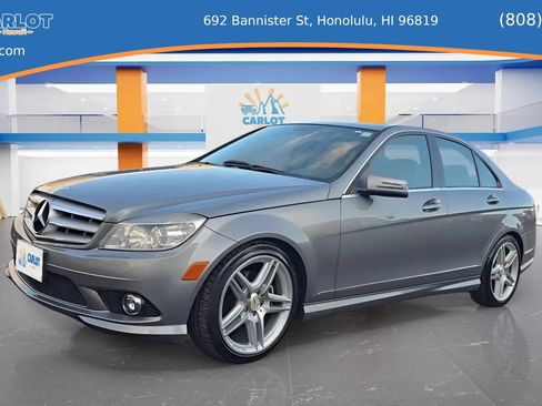 Used 2010 Mercedes-Benz C 300 Sedan w/ Dynamic Handling Pkg image 2