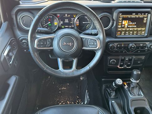Used 2023 Jeep Wrangler Unlimited Sahara w/ Cold Weather Group AWD/4WD image 16