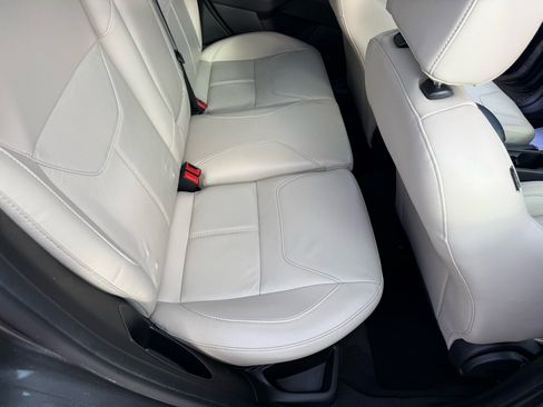 Used 2018 Ford Focus Titanium image 43