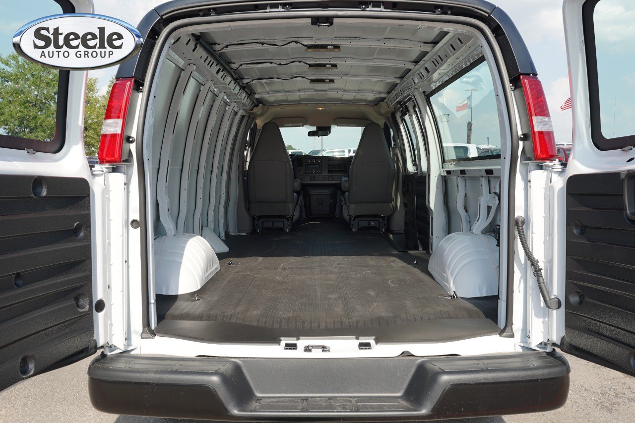 New 2026 GMC Savana 2500 Extended w/ Driver Convenience Package RWD image 21