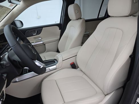 New 2026 Mercedes-Benz GLB 250 image 16