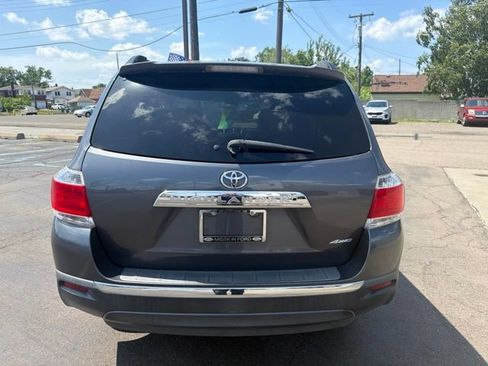 Used 2012 Toyota Highlander Limited w/ Tow Pkg AWD/4WD image 6