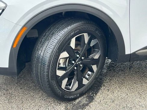 Certified 2023 Kia Sportage X-Line w/ X-Line Premium Package image 3