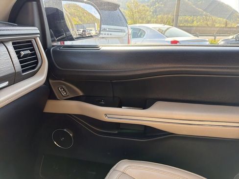 Used 2024 Ford Expedition Limited AWD/4WD image 26