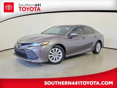 Used 2020 Toyota Camry LE FWD image 1