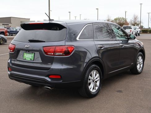 Used 2019 Kia Sorento LX image 7