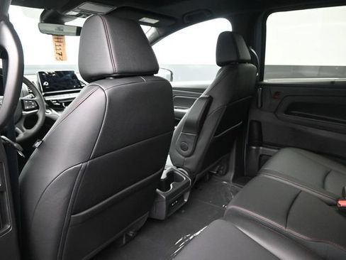 Used 2025 Honda Odyssey Sport-L image 11