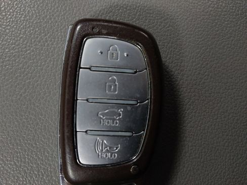 Used 2020 Hyundai Elantra Value Edition w/ Cargo Package (C1) image 32