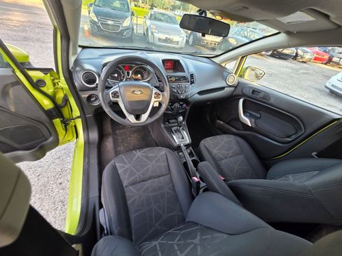 Used 2013 Ford Fiesta SE image 14