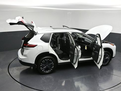 New 2026 Nissan Rogue Platinum w/ Tech Package image 34