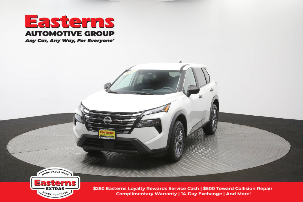 Used 2024 Nissan Rogue S AWD/4WD image 1