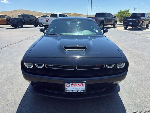 Used 2023 Dodge Challenger R/T RWD image 2