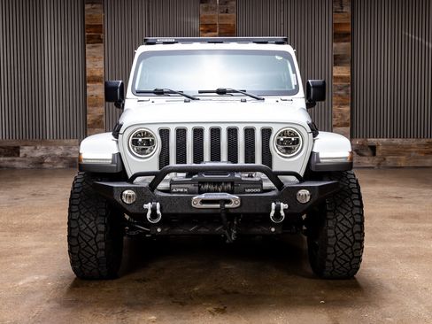 Used 2021 Jeep Wrangler Unlimited Sahara image 2