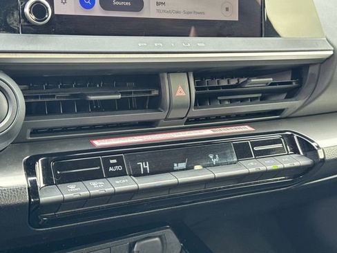 Used 2024 Toyota Prius Limited image 19
