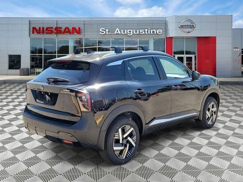 New 2026 Nissan Kicks SV w/ Cold Weather Package FWD image 2