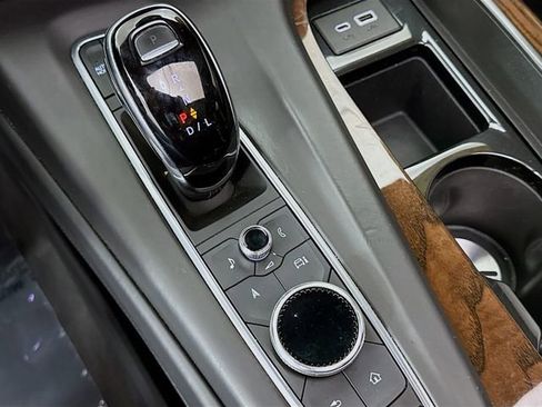 Used 2021 Cadillac Escalade ESV Sport Platinum image 18