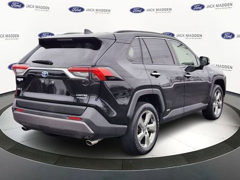 Used 2020 Toyota RAV4 Limited image 5