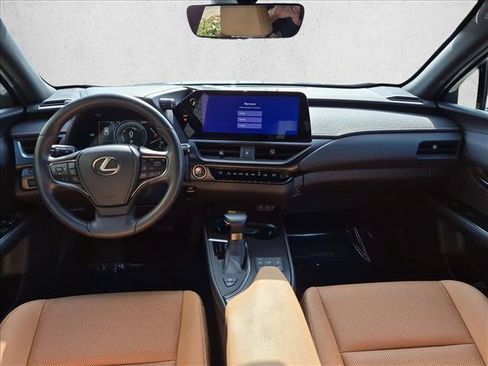 Used 2024 Lexus UX 250h AWD w/ Premium Package image 18