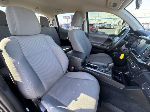 Used 2020 Toyota Tacoma SR w/ SR Convenience Package image 25