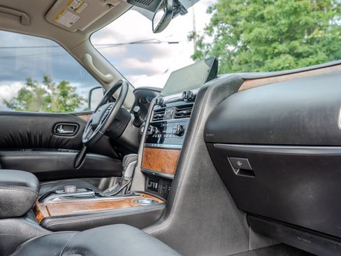 Used 2022 Nissan Armada SL w/ Captain's Chairs Package RWD image 33