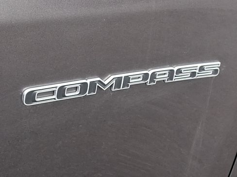 Used 2022 Jeep Compass Latitude image 29