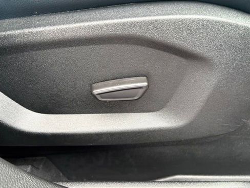 Used 2022 Ford Edge SEL w/ Sport Appearance Package image 34