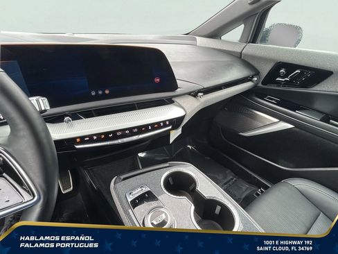 Used 2025 Cadillac Optiq Luxury 2 w/ LPO, Floor Liner Package AWD/4WD image 19