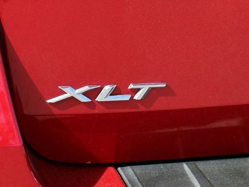 Certified 2022 Ford Explorer XLT w/ Equipment Group 202A image 9