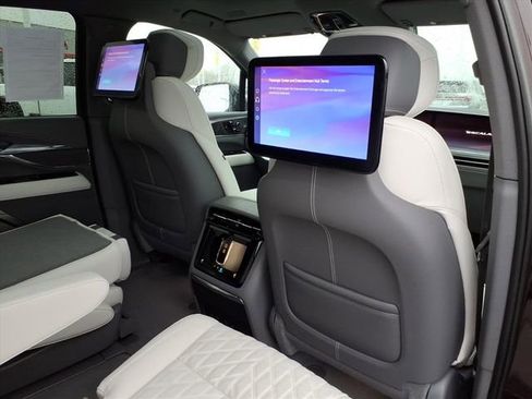 Certified 2025 Cadillac Escalade IQ Luxury 1 image 21