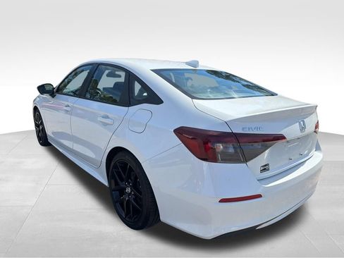 Used 2025 Honda Civic Sport image 3