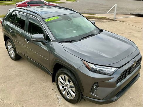Used 2025 Toyota RAV4 XLE Premium w/ Weather Package FWD image 9