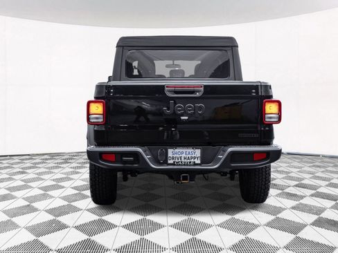 Used 2021 Jeep Gladiator Sport image 11