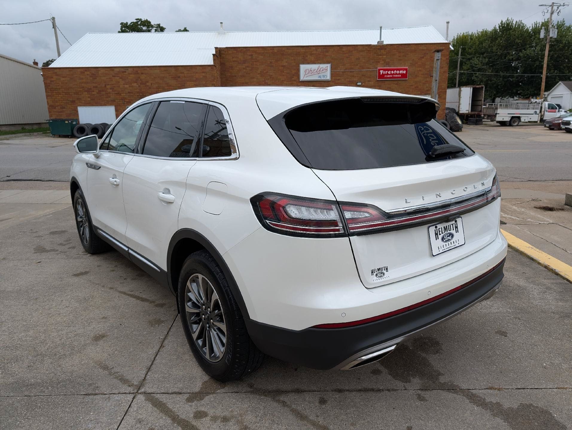 Used 2023 Lincoln Nautilus AWD w/ Premium Package image 8