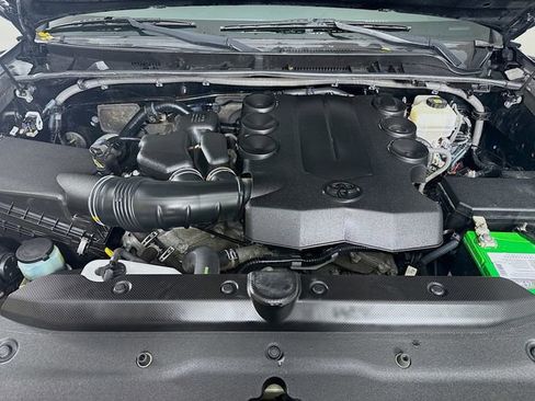 Used 2017 Toyota 4Runner SR5 image 28