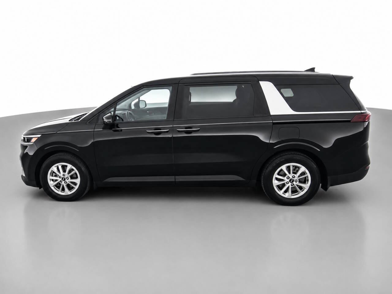 Used 2023 Kia Carnival LX FWD image 8