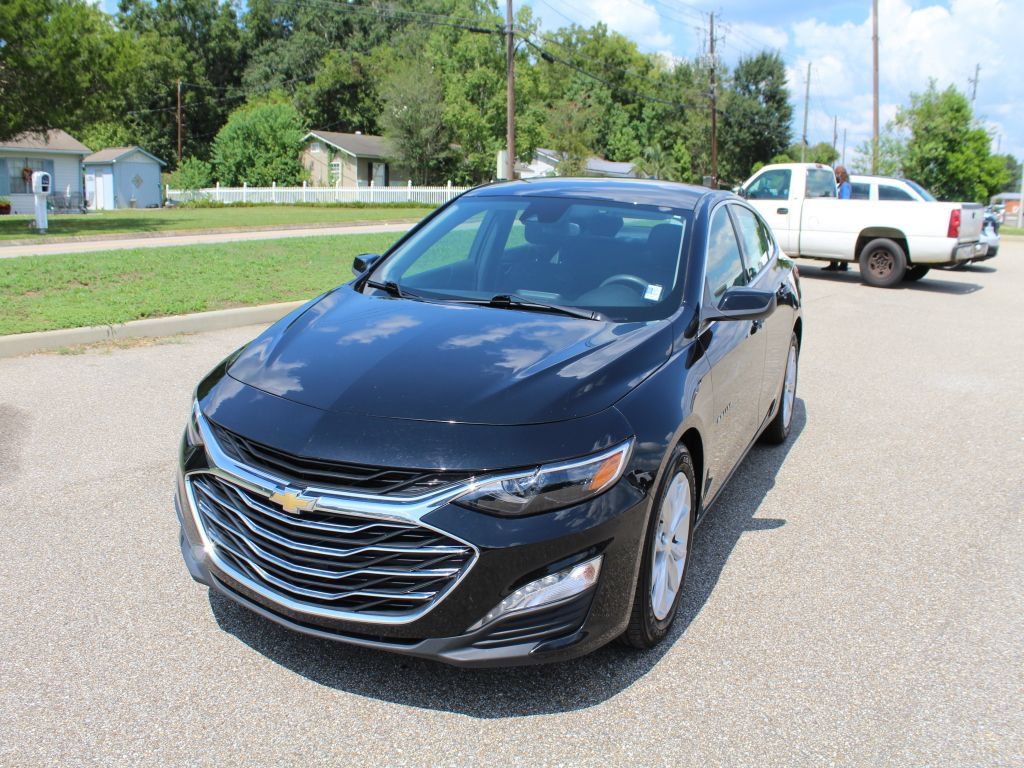 Used 2025 Chevrolet Malibu LT FWD image 3