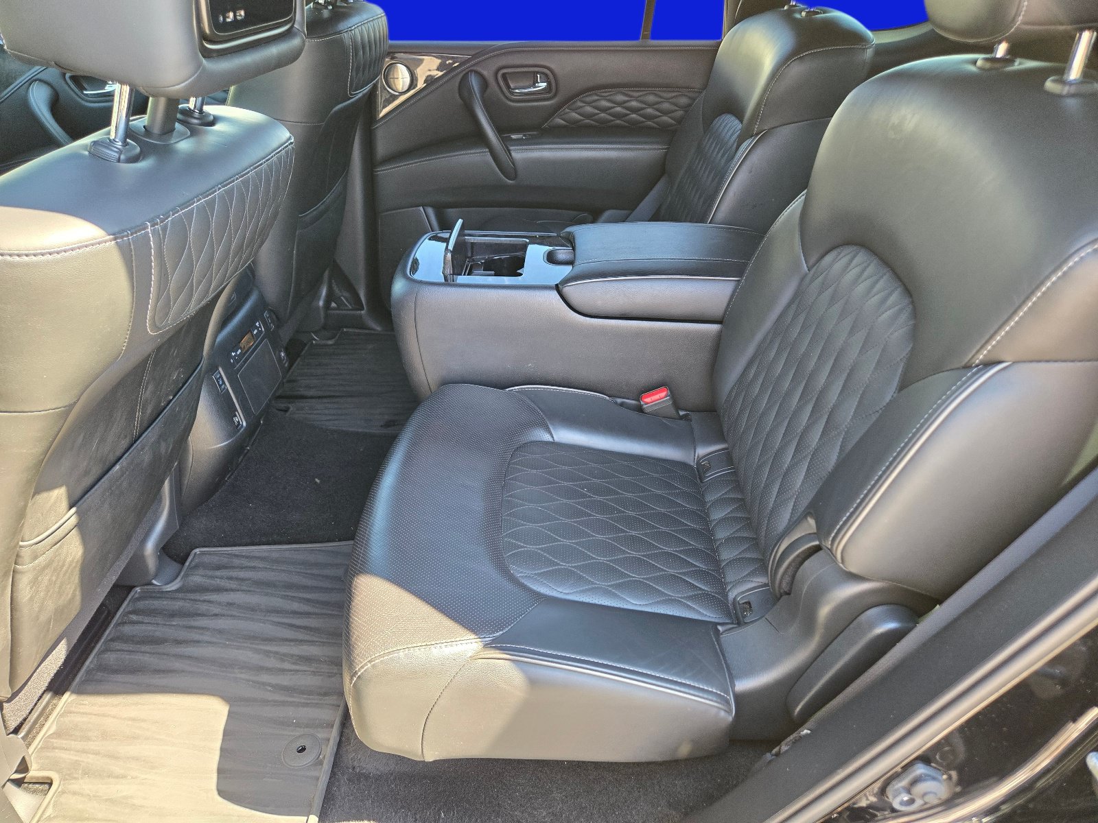 Used 2023 INFINITI QX80 Sensory w/ All-Season Package RWD image 18