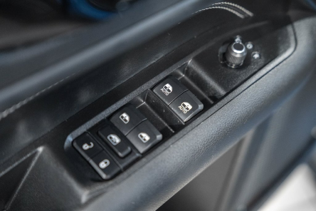 Certified 2022 Jeep Compass Latitude AWD/4WD image 33